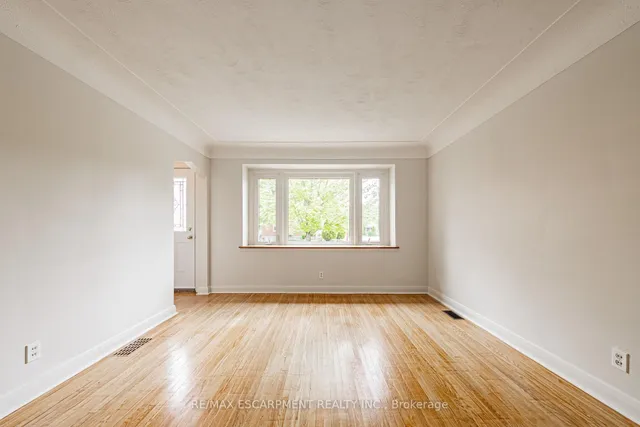 Additional image 4 of 8 Sinclair Crt
