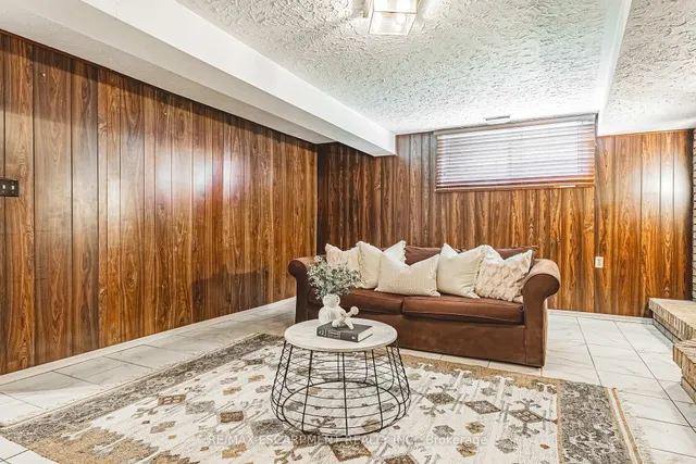 Additional image 31 of 98 Deerhurst Rd