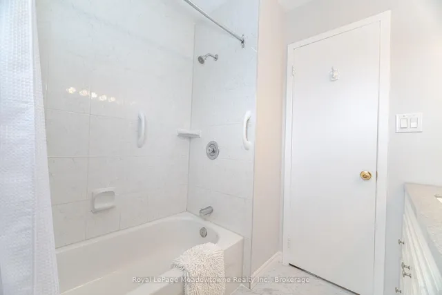 Additional image 31 of 204 Bousfield Cres