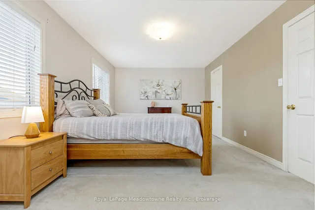 Additional image 17 of 13 Robarts Dr