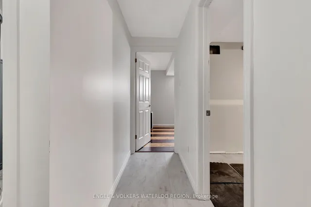 Additional image 30 of 113 Martinglen Cres