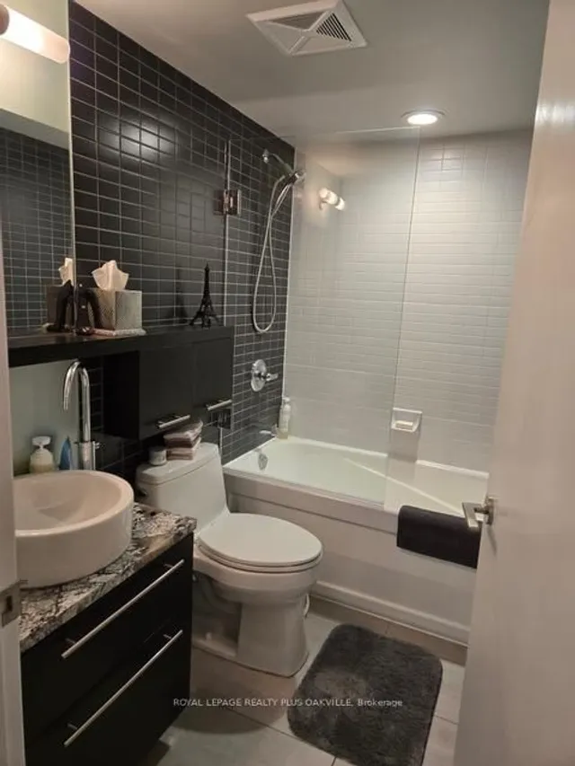 Additional image 13 of 25 Carlton St Unit 1506