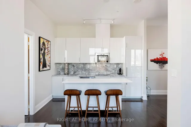 Additional image 8 of 460 Adelaide St Unit PH 216