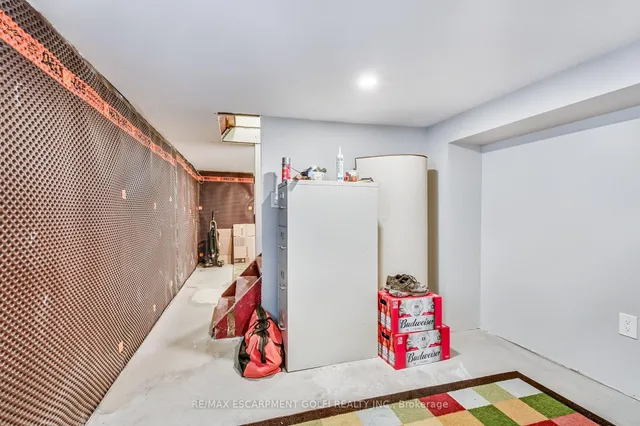 Additional image 31 of 145 Newlands Ave