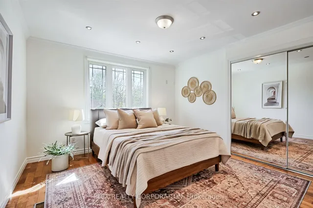 Additional image 18 of 192 Coxwell Ave