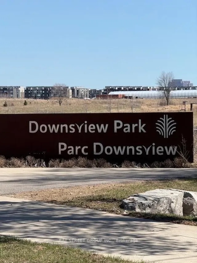 Additional image 2 of 3100 Keele St Unit 605