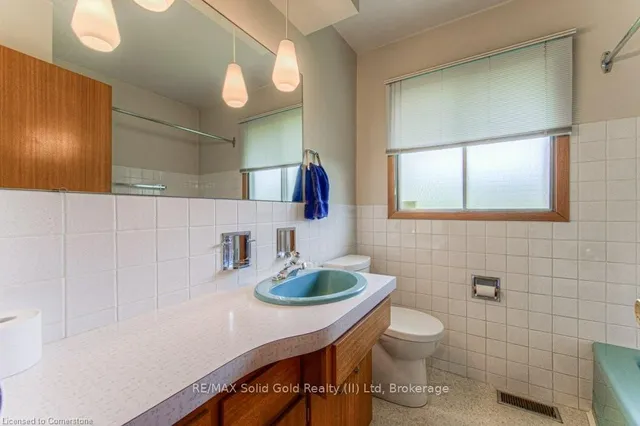 Additional image 11 of 254 Village Rd