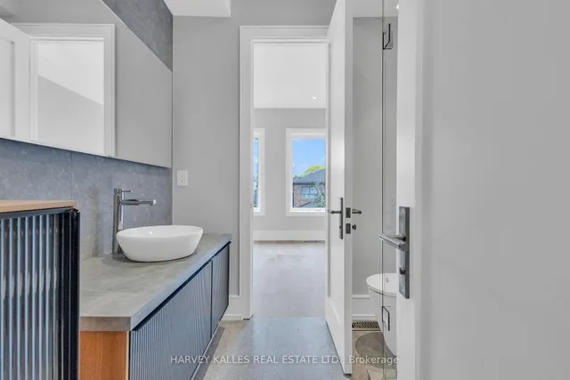 Additional image 33 of 444 Roxton Rd