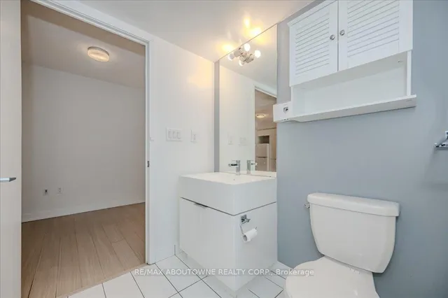 Additional image 16 of 21 Iceboat Terr Unit 2805