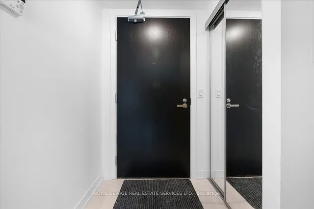 Additional image 6 of 501 Yonge St Unit 911