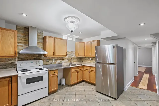 Additional image 40 of 33 Leparc Rd