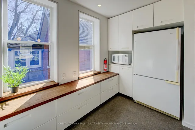 Additional image 28 of 23 Richmond Ave