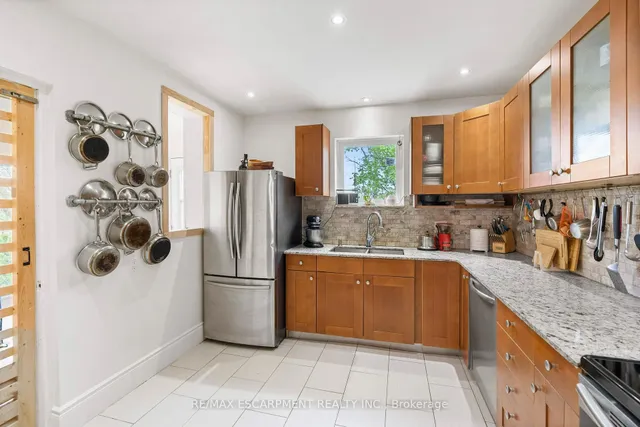 Additional image 16 of 464 Herkimer St