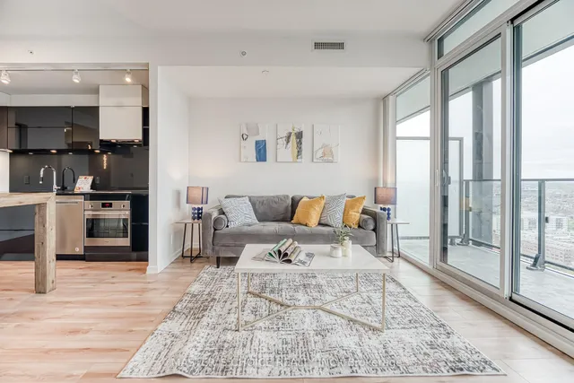 Additional image 11 of 125 Peter St Unit 2806