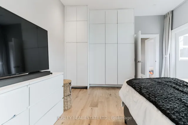 Additional image 34 of 42 Logan Ave