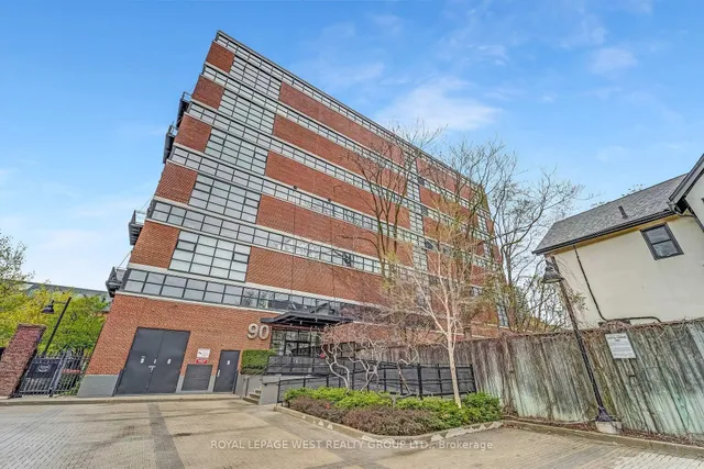 90 Sumach St Unit 416