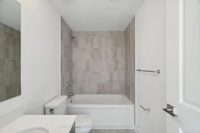 Additional image 8 of 4045 Hickory Dr Unit 19