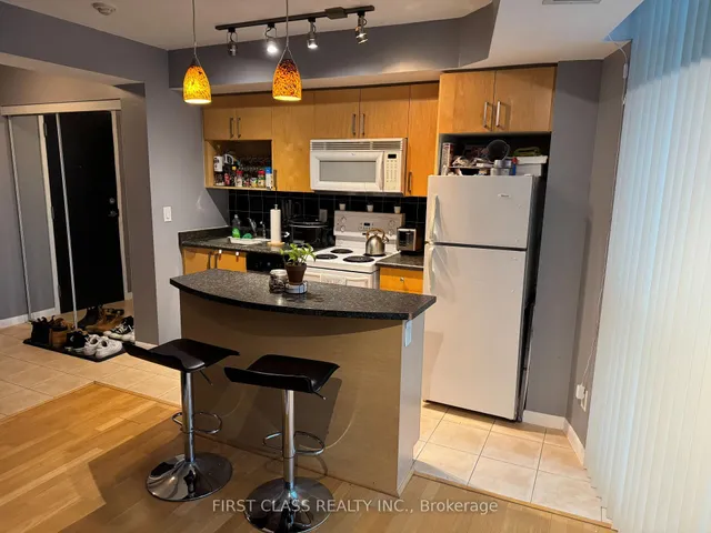 Additional image 5 of 18 Yonge St Unit 2204