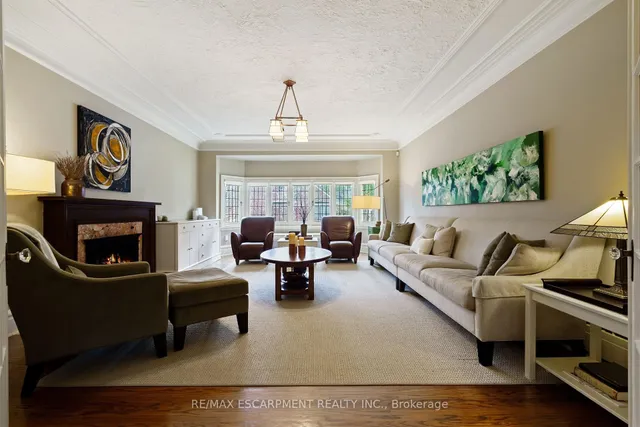 Additional image 5 of 2 Oak Knoll Dr