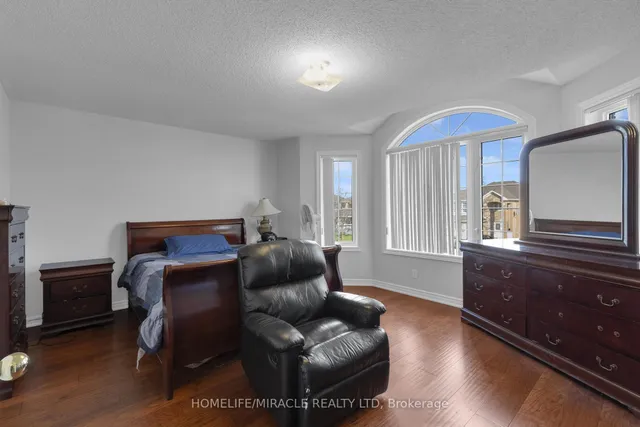 Additional image 28 of 18 Hartwell Gate