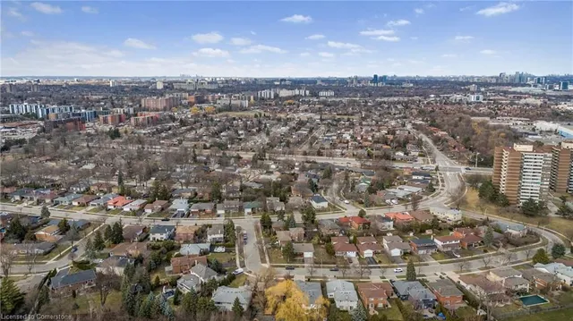 Additional image 37 of 3236 Cedartree Cres