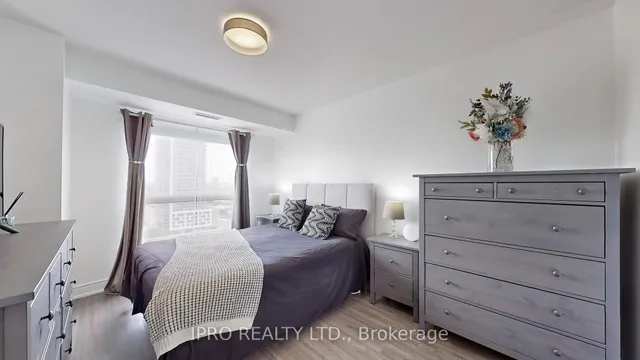 Additional image 22 of 125 Village Green Sq Unit 1606