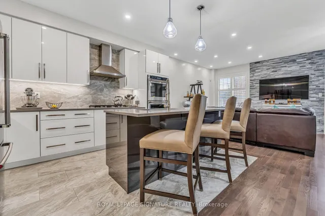 Additional image 9 of 8 Gruenwald Gate