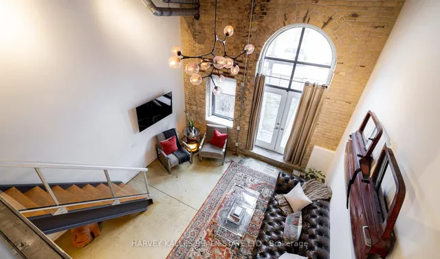 Additional image 17 of 363 Sorauren Ave Unit 111