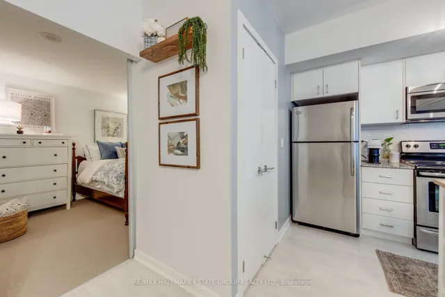 Additional image 13 of 59 East Liberty St Unit 401