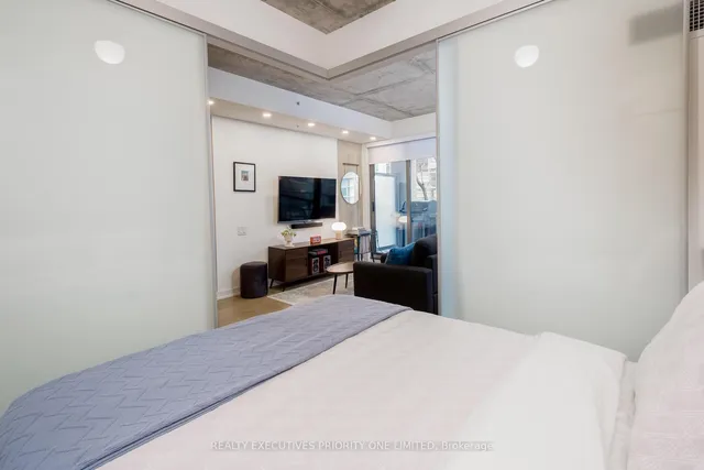 Additional image 15 of 39 Brant St Unit 309