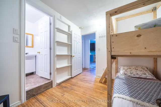 Additional image 31 of 225 West 2nd St