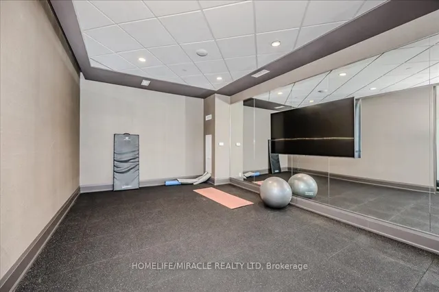 Additional image 41 of 1050 Main St Unit 819