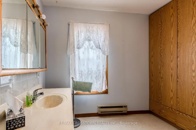 Additional image 36 of 53 Badgerow Ave