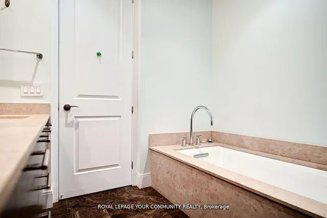 Additional image 26 of 21 Balmuto St Unit Ph 35