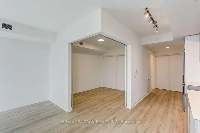 Additional image 9 of 395 Bloor St Unit 4511
