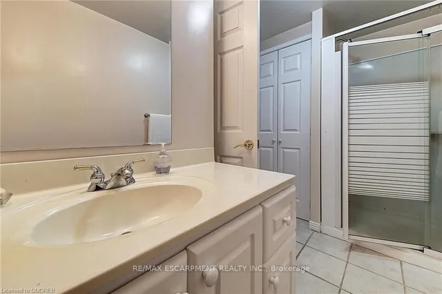 Additional image 44 of 170 Cavendish Crt