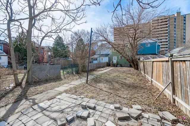 Additional image 36 of 15 Huron St