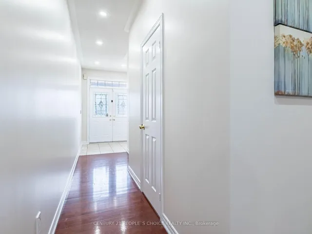 Additional image 3 of 74 Crystalview Cres