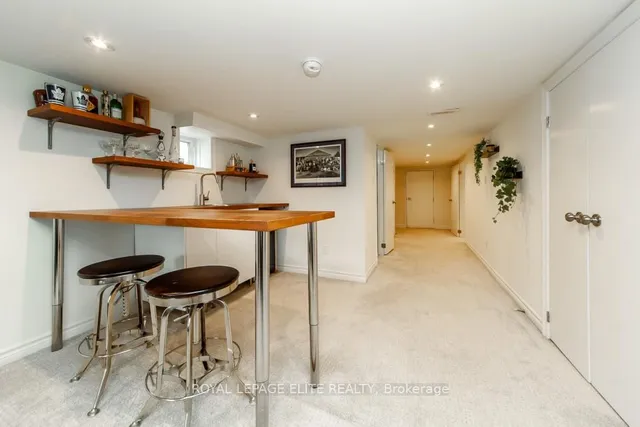 Additional image 30 of 75 Manitoba St