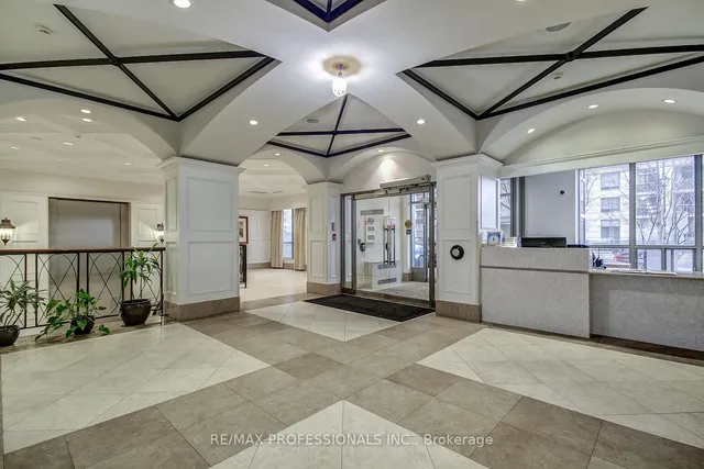 Additional image 5 of 5229 Dundas St Unit 312