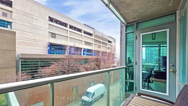 Additional image 33 of 81 Navy Wharf Crt Unit 315