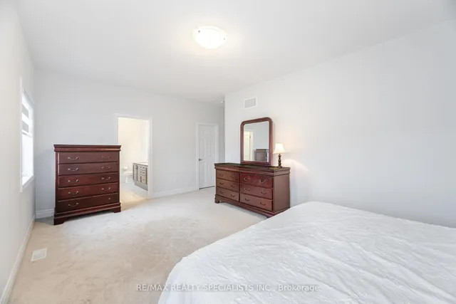 Additional image 28 of 15 Duxbury Rd