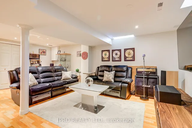 Additional image 30 of 94 Rushmore Cres