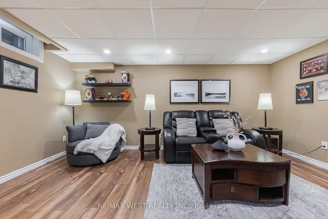 Additional image 33 of 284 Alexander Cres