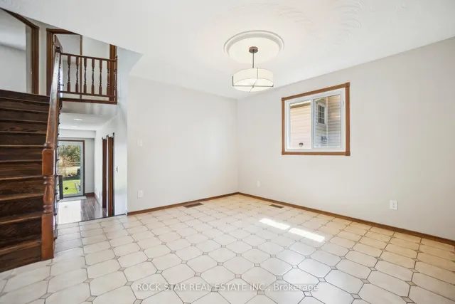 Additional image 9 of 11 Herbert Crt