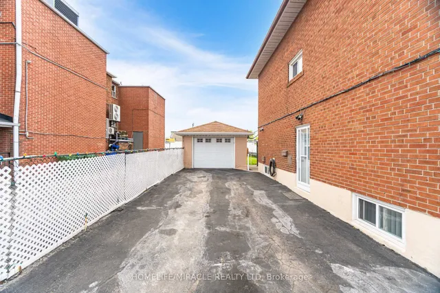 Additional image 44 of 11 Arrowsmith Ave