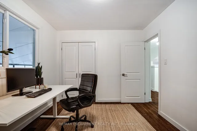 Additional image 33 of 157 LAURIER Ave