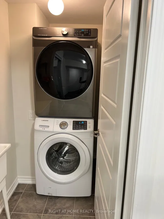 Additional image 8 of 3060 Mistletoe Gdns