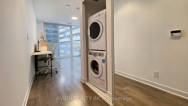 Additional image 4 of 88 Harbour St Unit Unit #1811