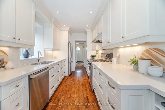 Additional image 6 of 33 Willingdon Blvd